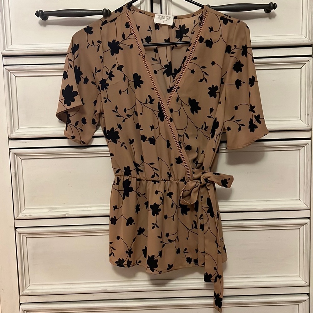 Floral peplum top